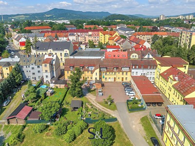 Prodej komerčního prostoru, 1 036 m² (3 z 24)