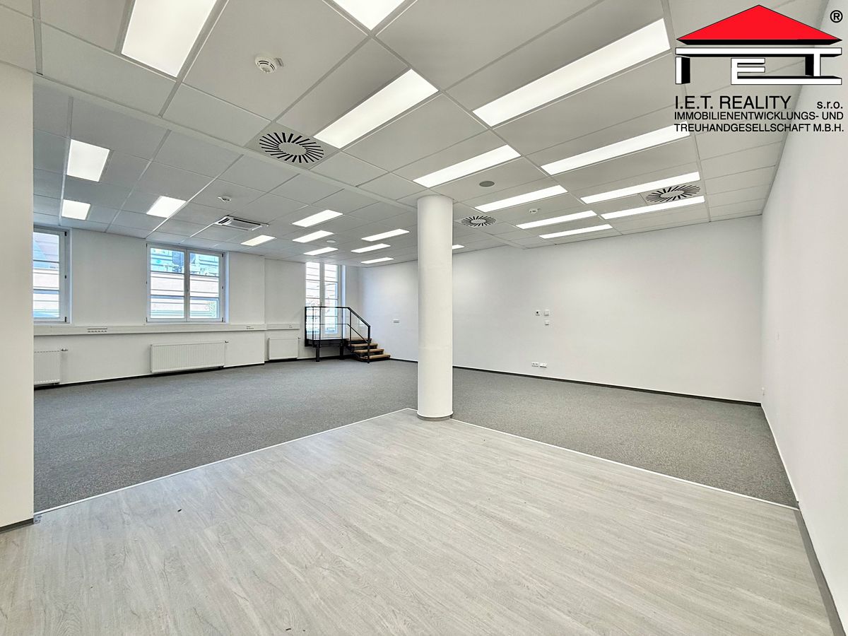 Pronájem kanceláře 153 m² – fotografie 3