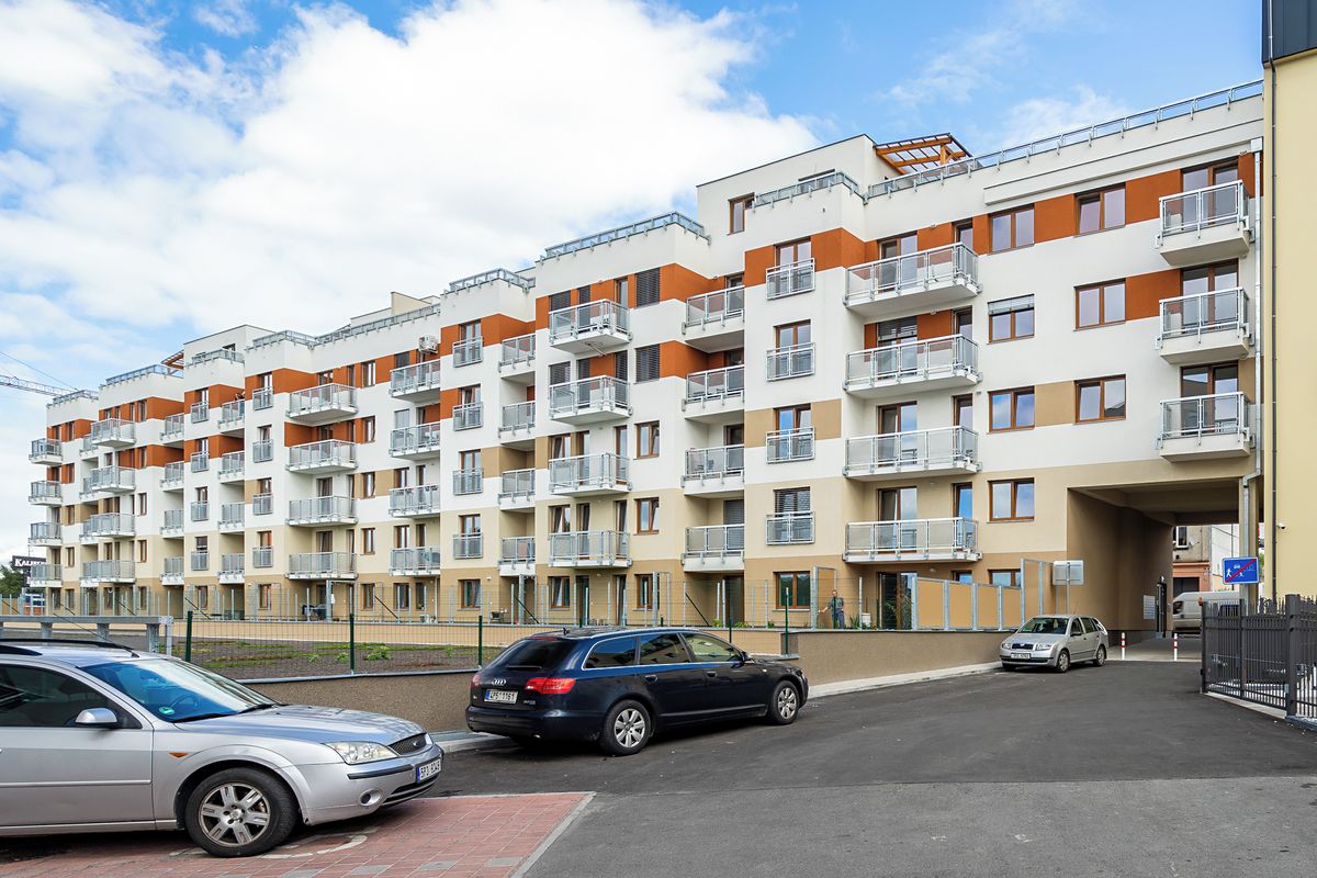 Pronájem bytu 2+kk 51 m² – fotografie 3