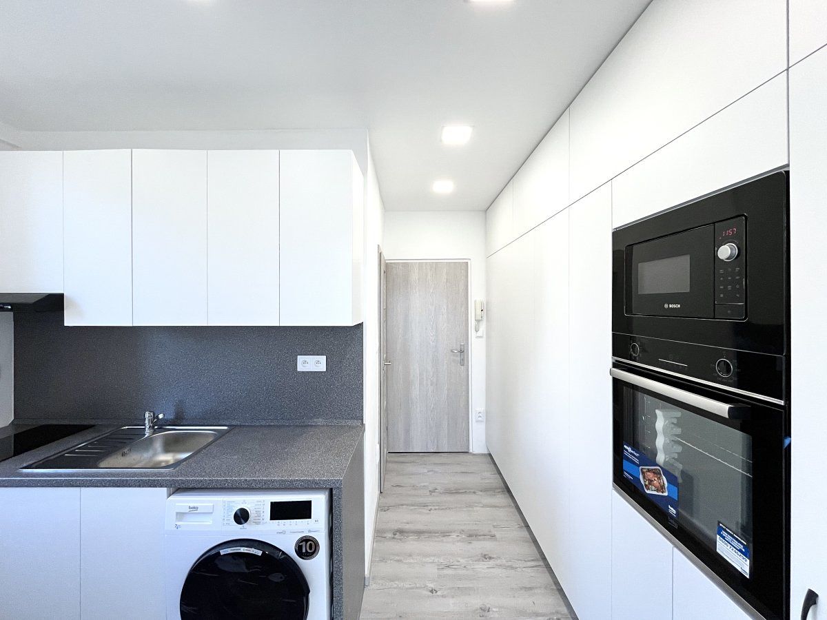 Pronájem bytu 1+1 28 m² – fotografie 2