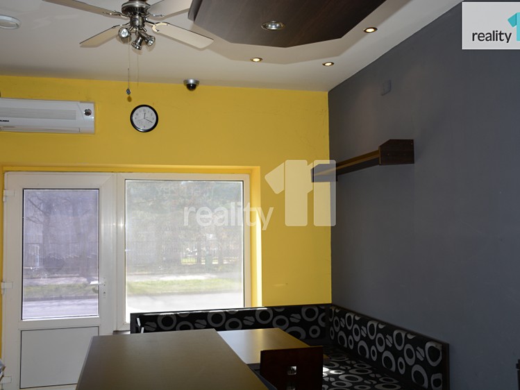 Pronájem komerčního prostoru, 34 m² (8 z 14)