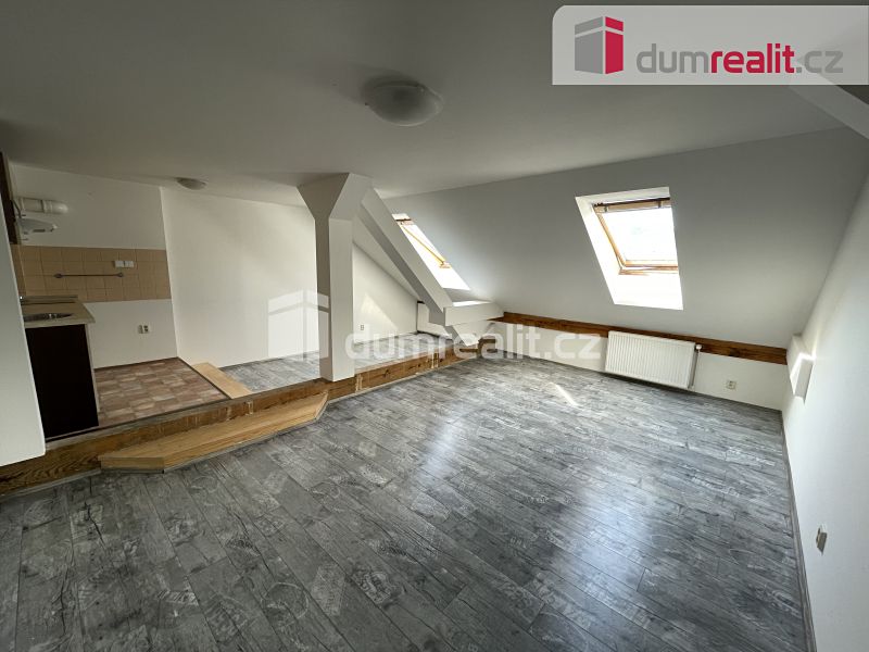 Pronájem bytu 1+kk 32 m² – fotografie 4