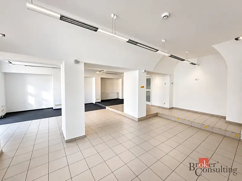 Pronájem kanceláře 180 m², Rokycany – náhled fotky 1