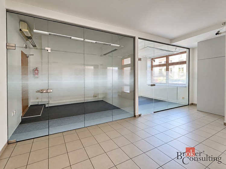 Комерційне приміщення в оренду, 180 м² (15 з 22)