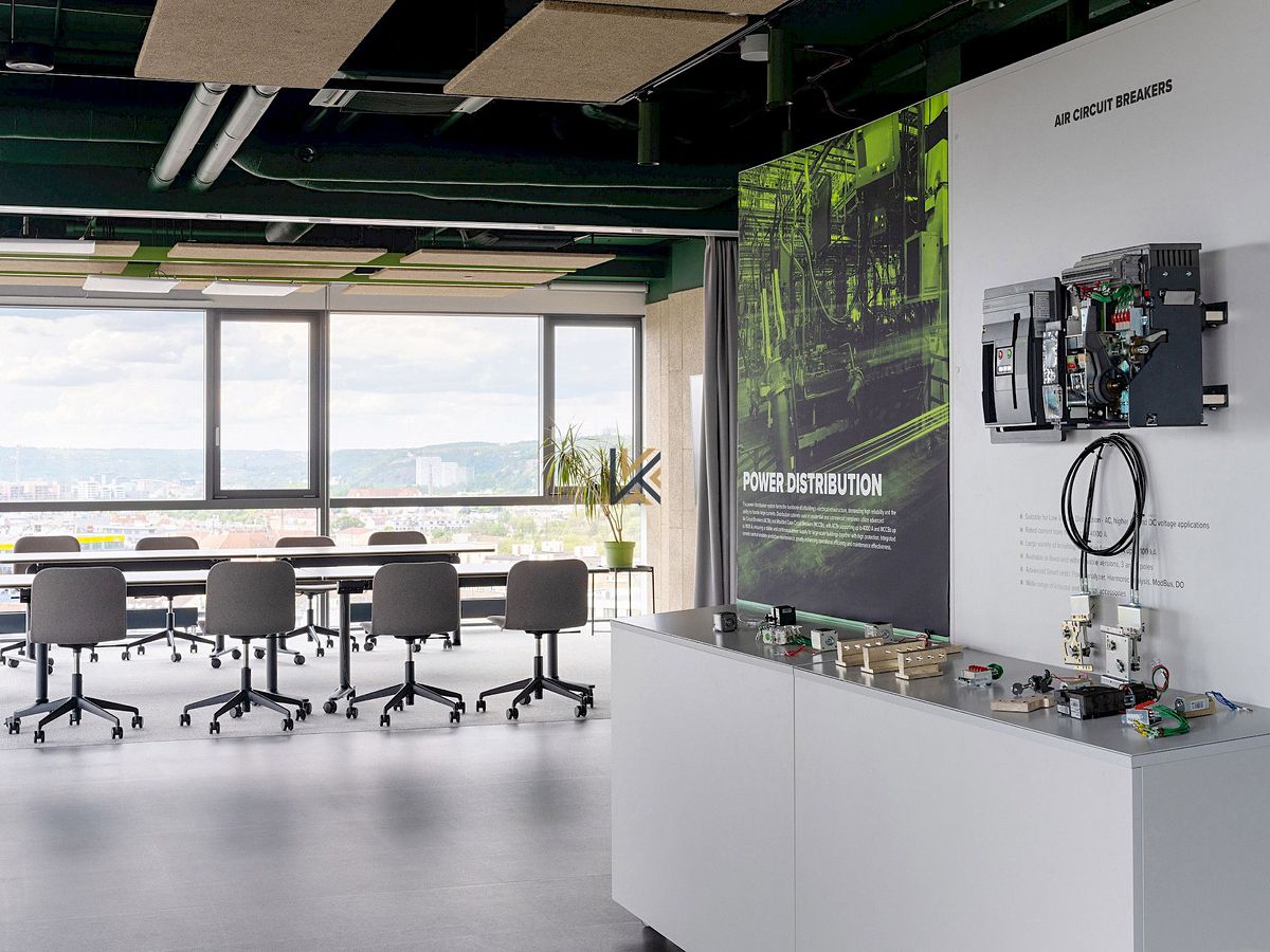 Pronájem kanceláře 1116 m² – fotografie 5