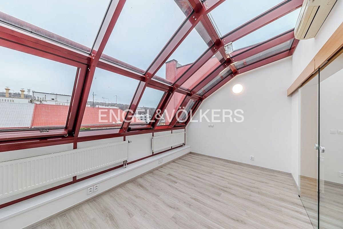 Pronájem bytu 4+1 80 m²