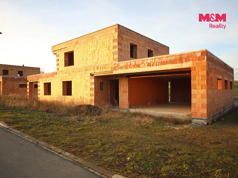 Prodej rodinného domu 233 m², pozemek 734 m², Klatovy – náhled fotky 2