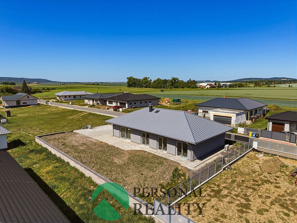 Prodej rodinného domu 200 m², pozemek 841 m² – fotografie 5
