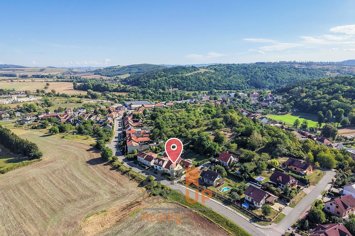 Prodej rodinného domu 109 m², pozemek 985 m² – fotografie 3