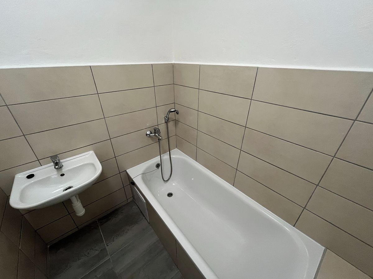 Pronájem bytu 2+1 61 m² – fotografie 2