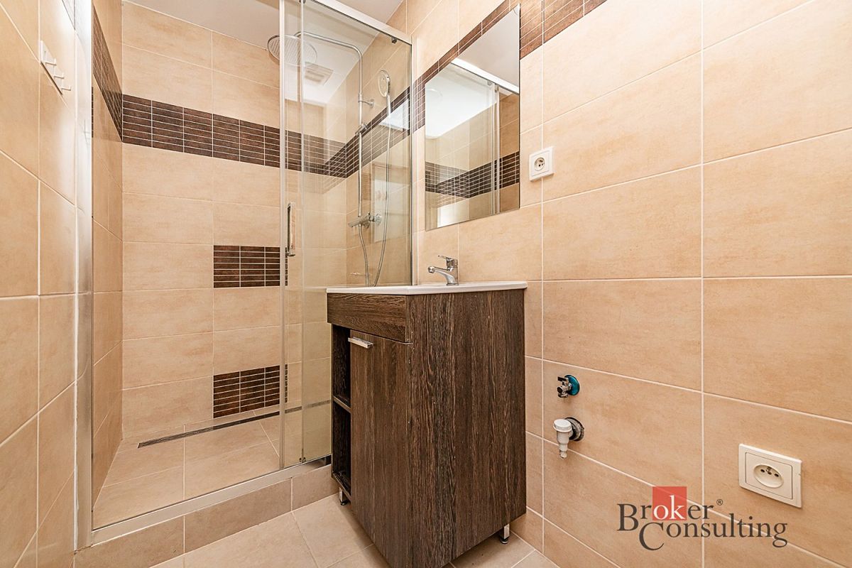 Pronájem bytu 2+kk 47 m² – fotografie 3