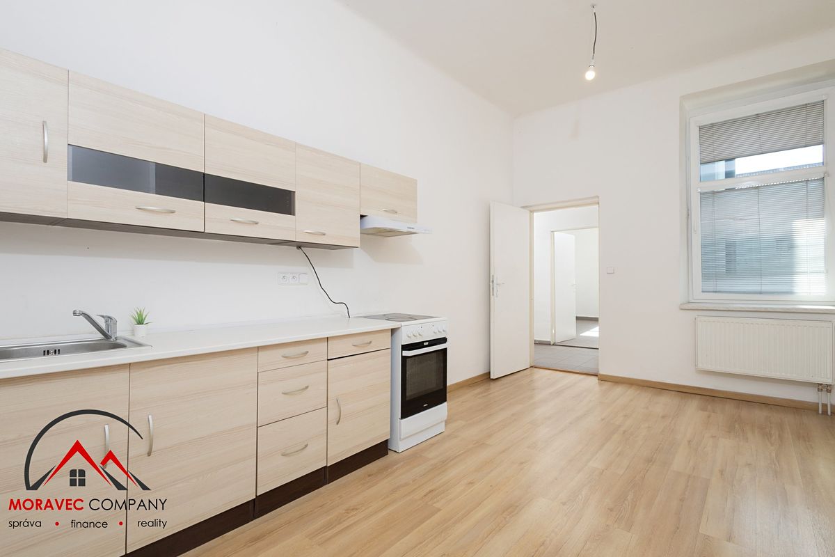 Pronájem bytu 3+1 97 m² – fotografie 2