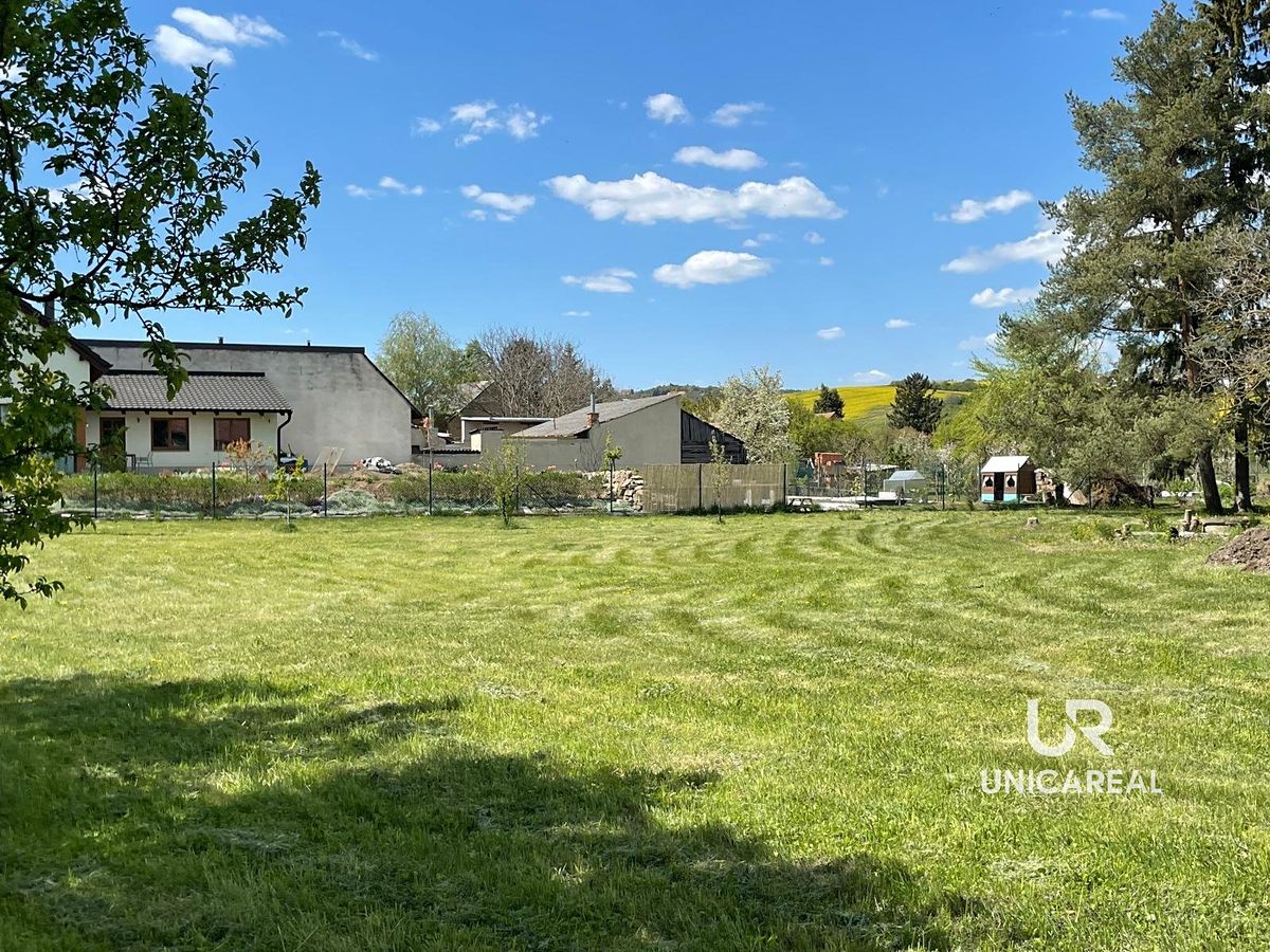 Prodej stavebního pozemku 2348 m²