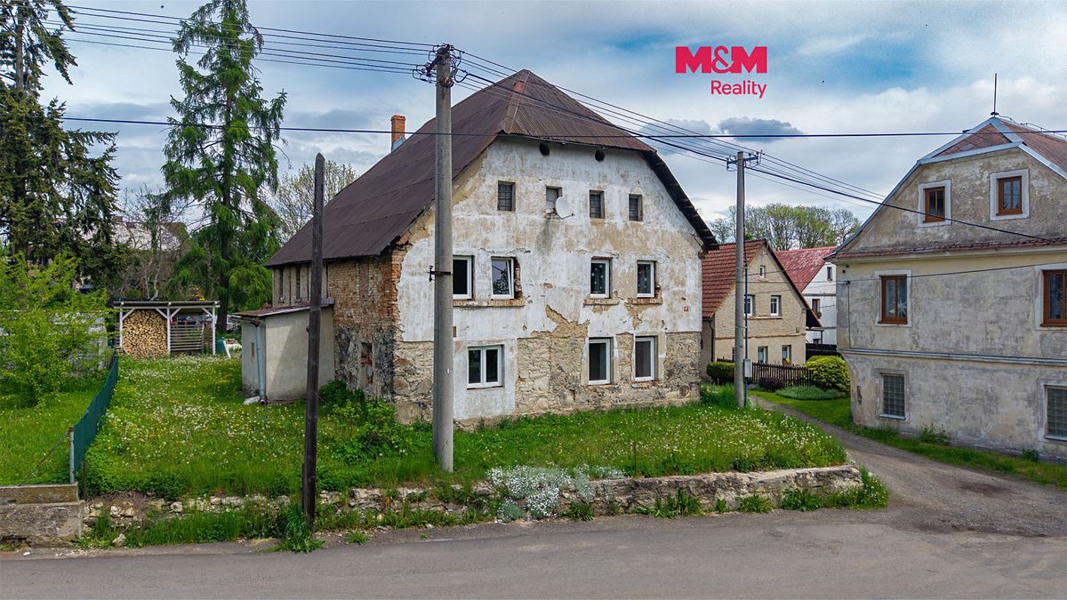 Prodej rodinného domu 220 m², pozemek 562 m²