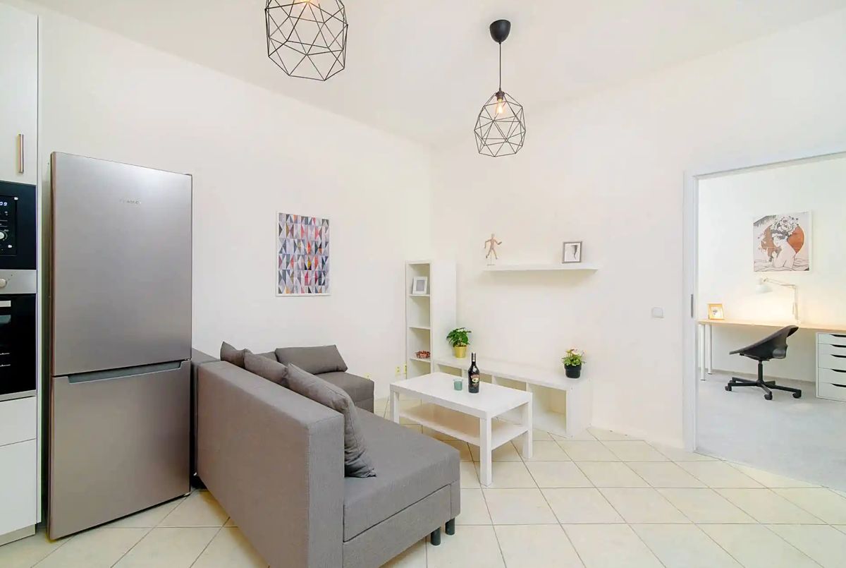 Pronájem bytu 2+kk 45 m² – fotografie 3