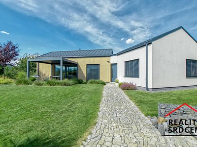 Pronájem  rodinného domu 147 m², pozemek 1 447 m²