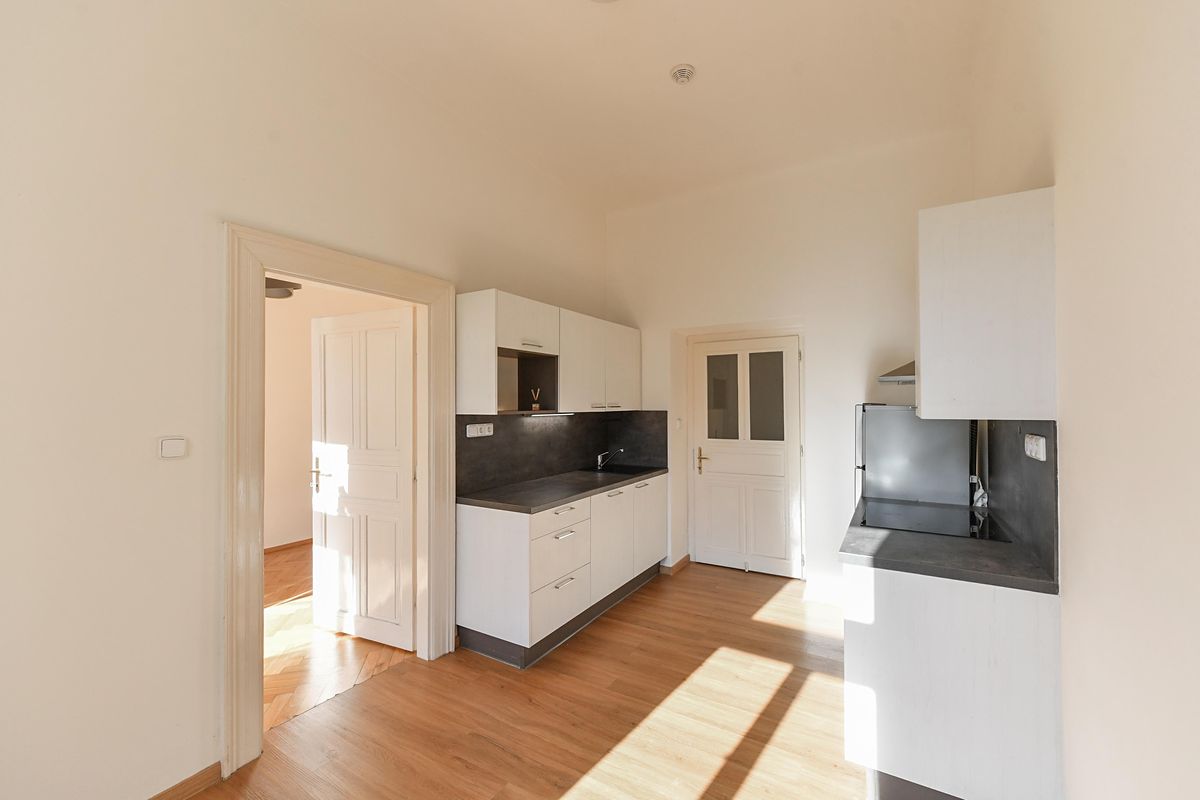 Pronájem bytu 2+kk 37 m² – fotografie 3
