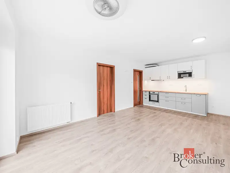 Pronájem bytu 2+kk 56 m², Hořovice – náhled fotky 1