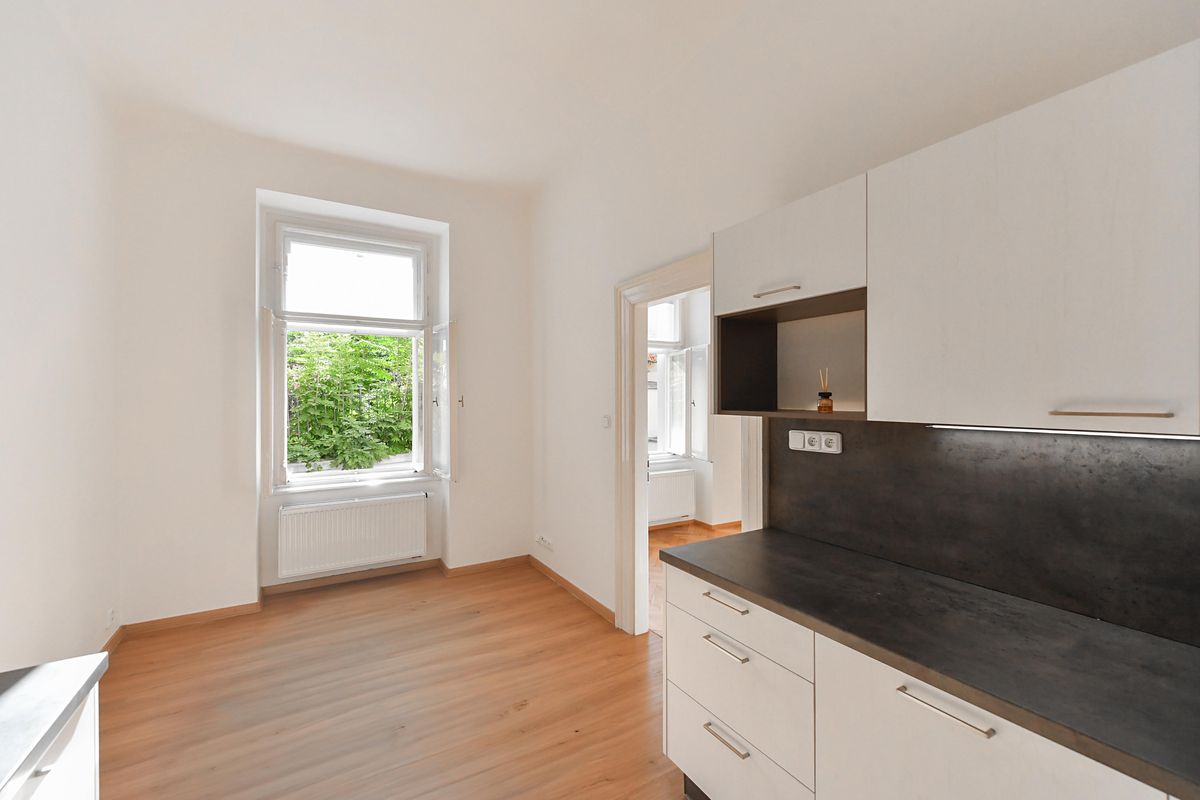 Pronájem bytu 2+kk 37 m² – fotografie 2