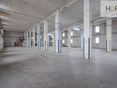 Pronájem skladového prostoru 550 m²