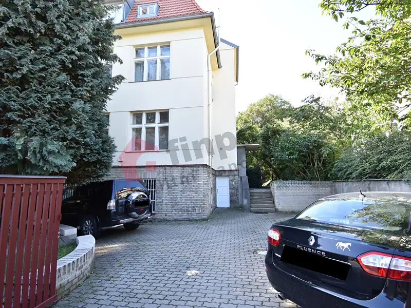 Pronájem kanceláře 136 m², Praha – náhled fotky 3