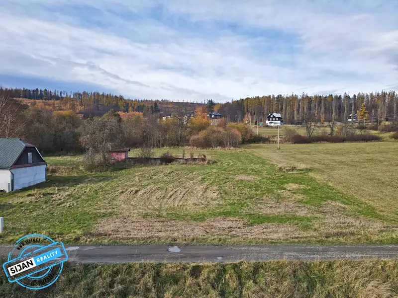 Prodej stavebního pozemku 1840 m², Město Albrechtice – náhled fotky 1