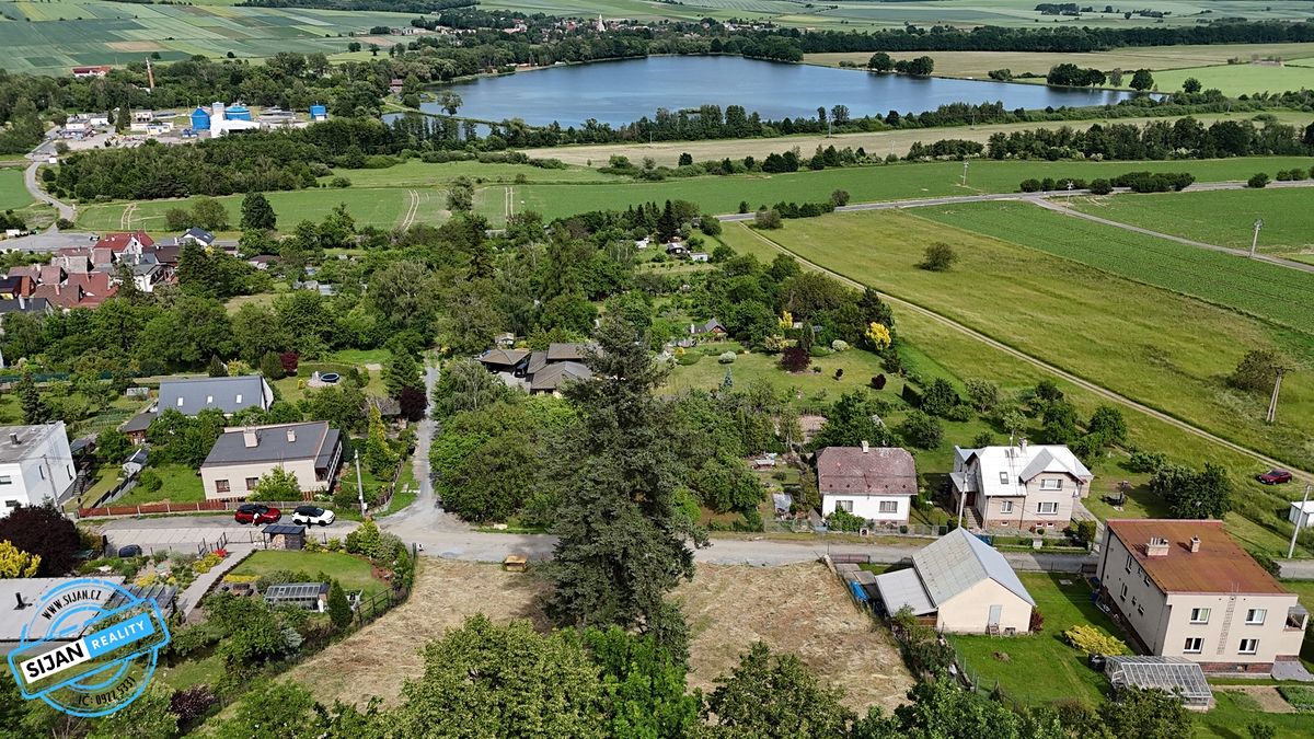 Prodej stavebního pozemku 1306 m²