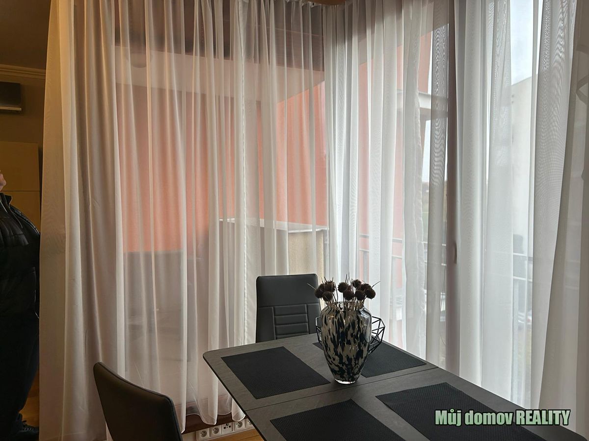 Pronájem bytu 2+kk 67 m² – fotografie 5