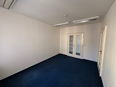 Комерційне приміщення в оренду, 15 м² (2 з 4)