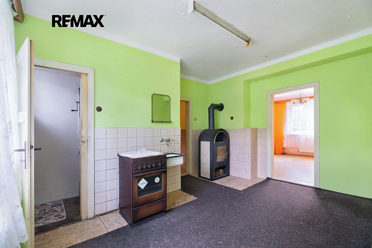 Prodej rodinného domu 154 m², pozemek 1017 m² – fotografie 2