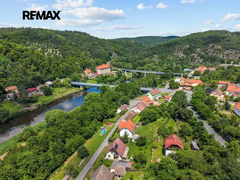 Prodej rodinného domu 210 m², pozemek 1114 m², Roztoky – náhled fotky 1