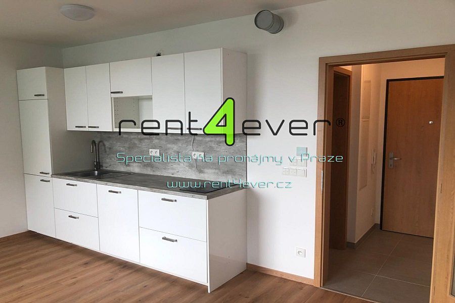 Pronájem bytu 1+kk 35 m²