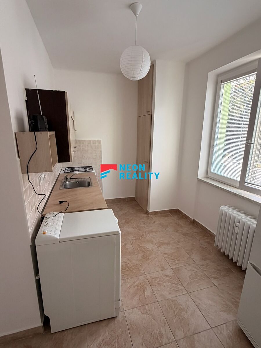 Pronájem bytu 2+1 60 m² – fotografie 4