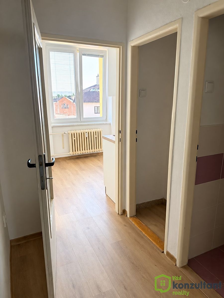 Pronájem bytu 2+1 57 m² – fotografie 4