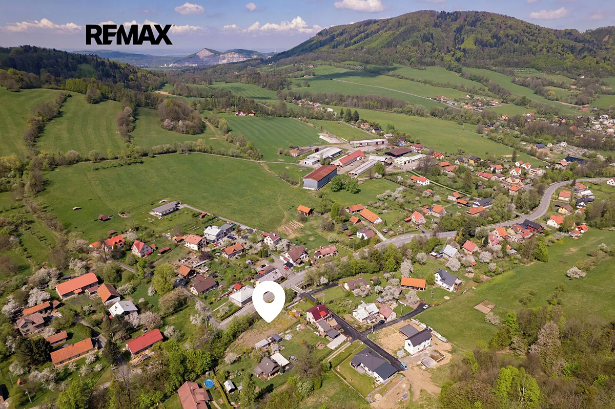 Prodej stavebního pozemku 1053 m²