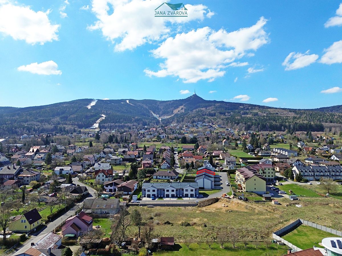 Prodej rodinného domu 117 m², pozemek 127 m² – fotografie 2