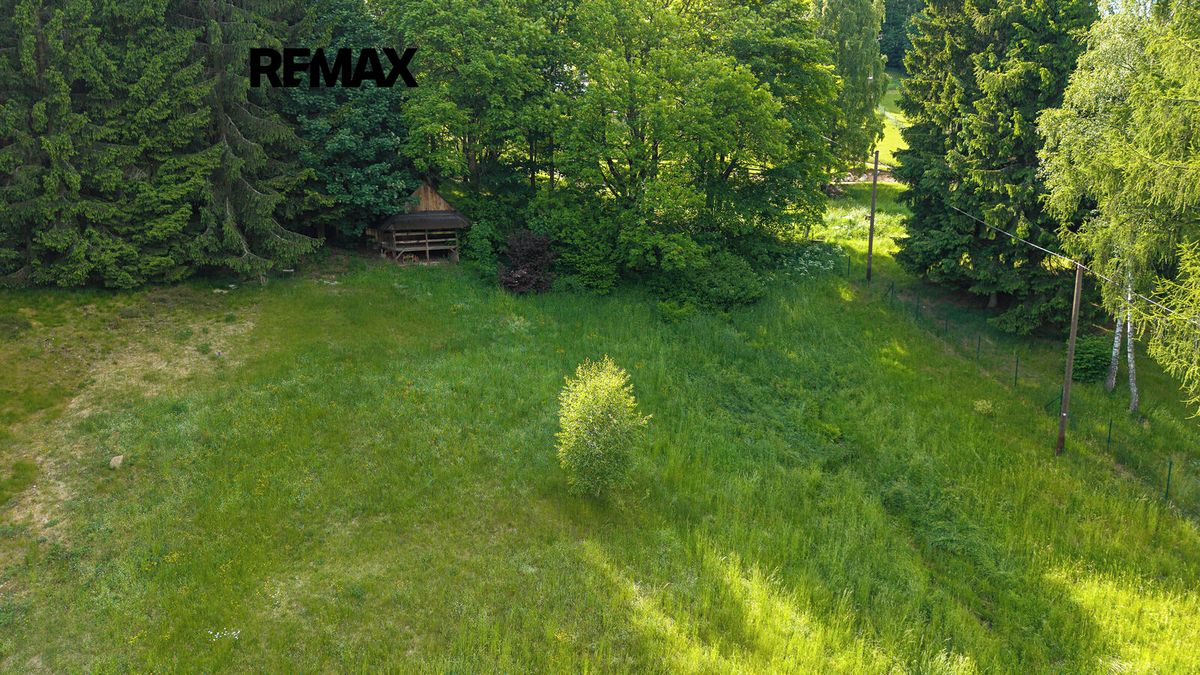 Prodej stavebního pozemku 1901 m² – fotografie 2