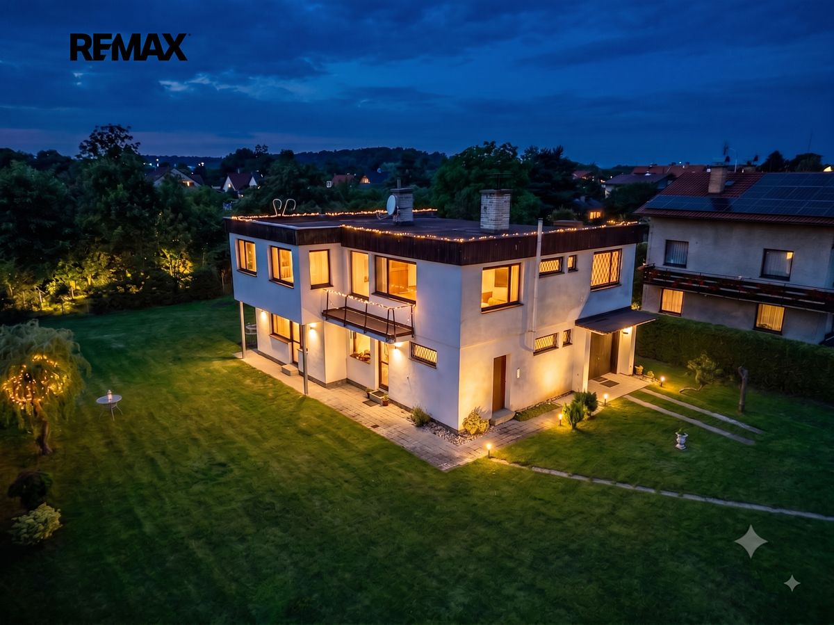 Prodej rodinného domu 240 m², pozemek 1859 m² – fotografie 2