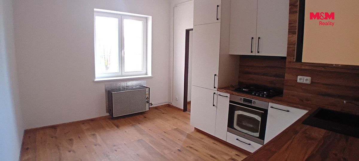 Pronájem bytu 2+kk 36 m² – fotografie 3