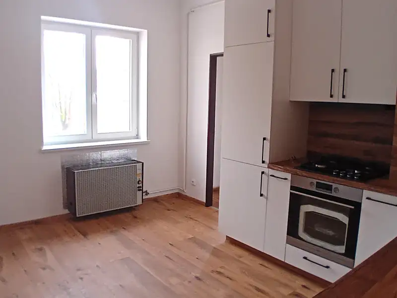 Pronájem bytu 2+kk 36 m², Dvůr Králové nad Labem – náhled fotky 3