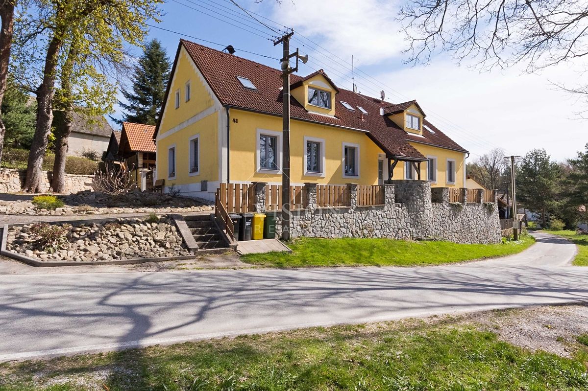 Prodej rodinného domu 509 m², pozemek 749 m²