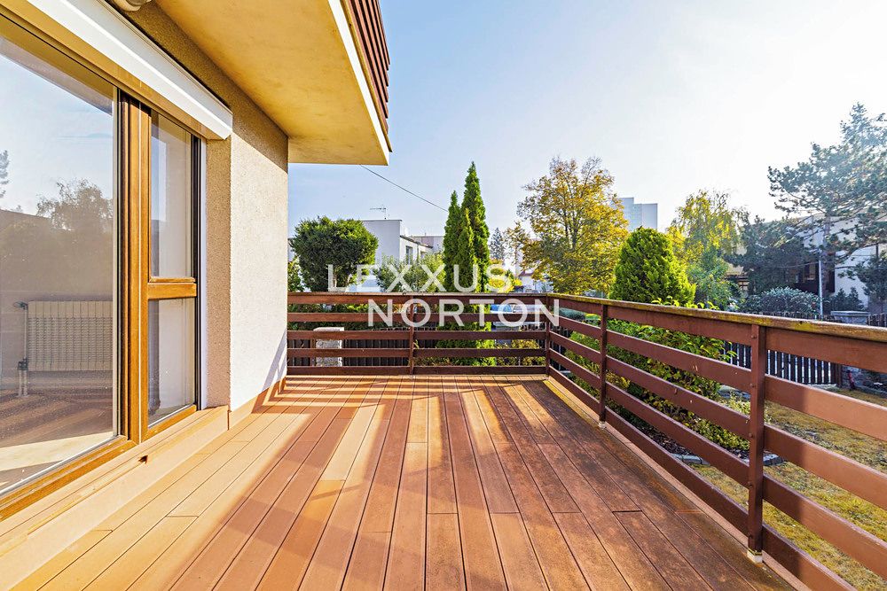 Pronájem rodinného domu 273 m², pozemek 824 m² – fotografie 3