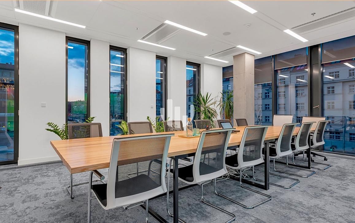 Pronájem kanceláře 450 m² – fotografie 3