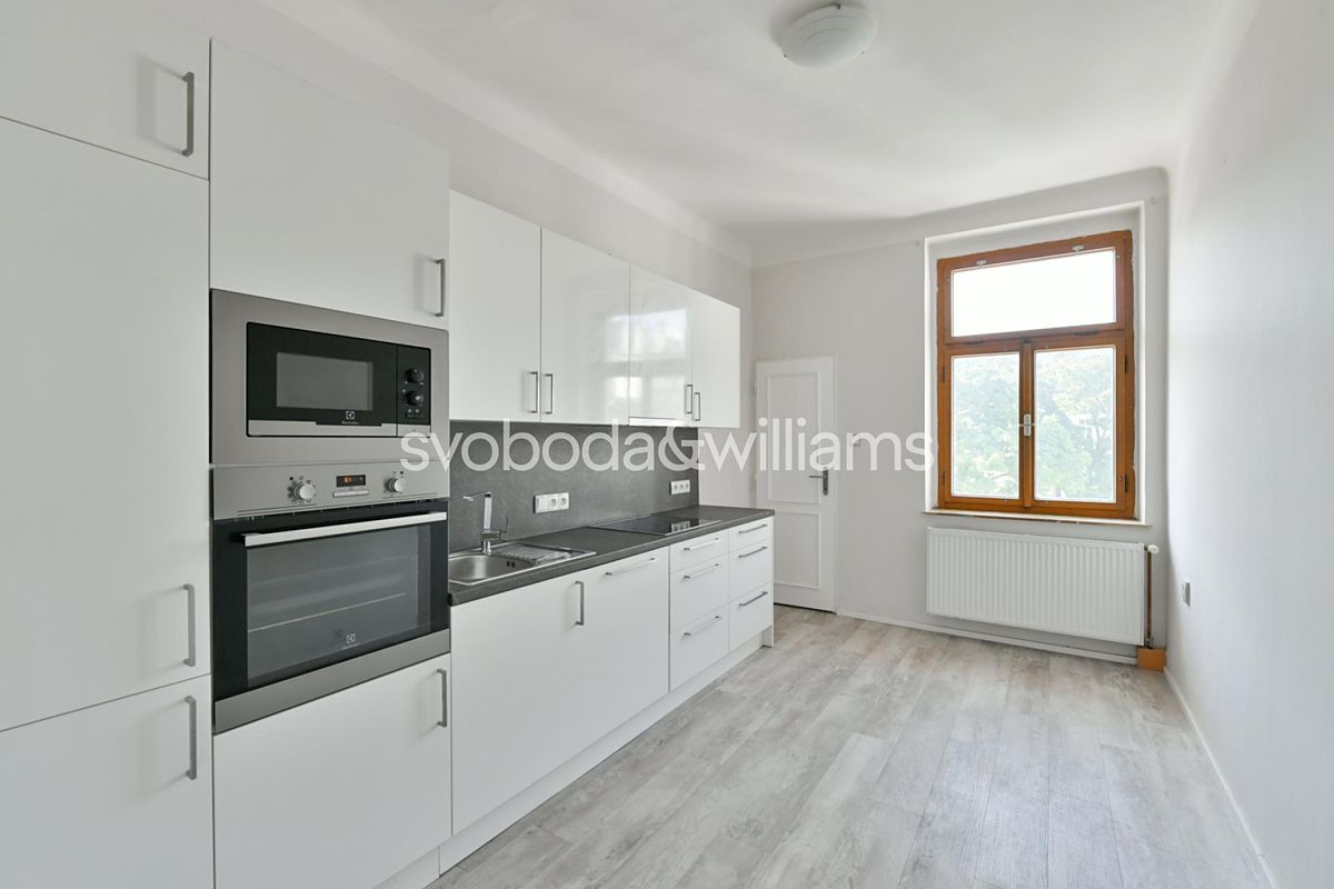 Pronájem bytu 2+1 70 m² – fotografie 2