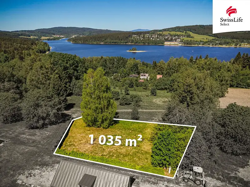 Prodej stavebního pozemku 1035 m², Lipno nad Vltavou – náhled fotky 1