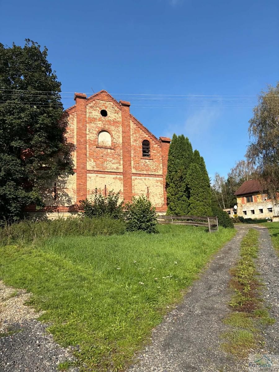 Prodej rodinného domu 283 m², pozemek 2200 m² – fotografie 4