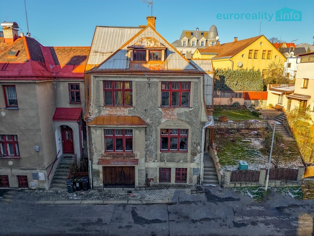 Prodej rodinného domu 218 m², pozemek 191 m² – fotografie 3