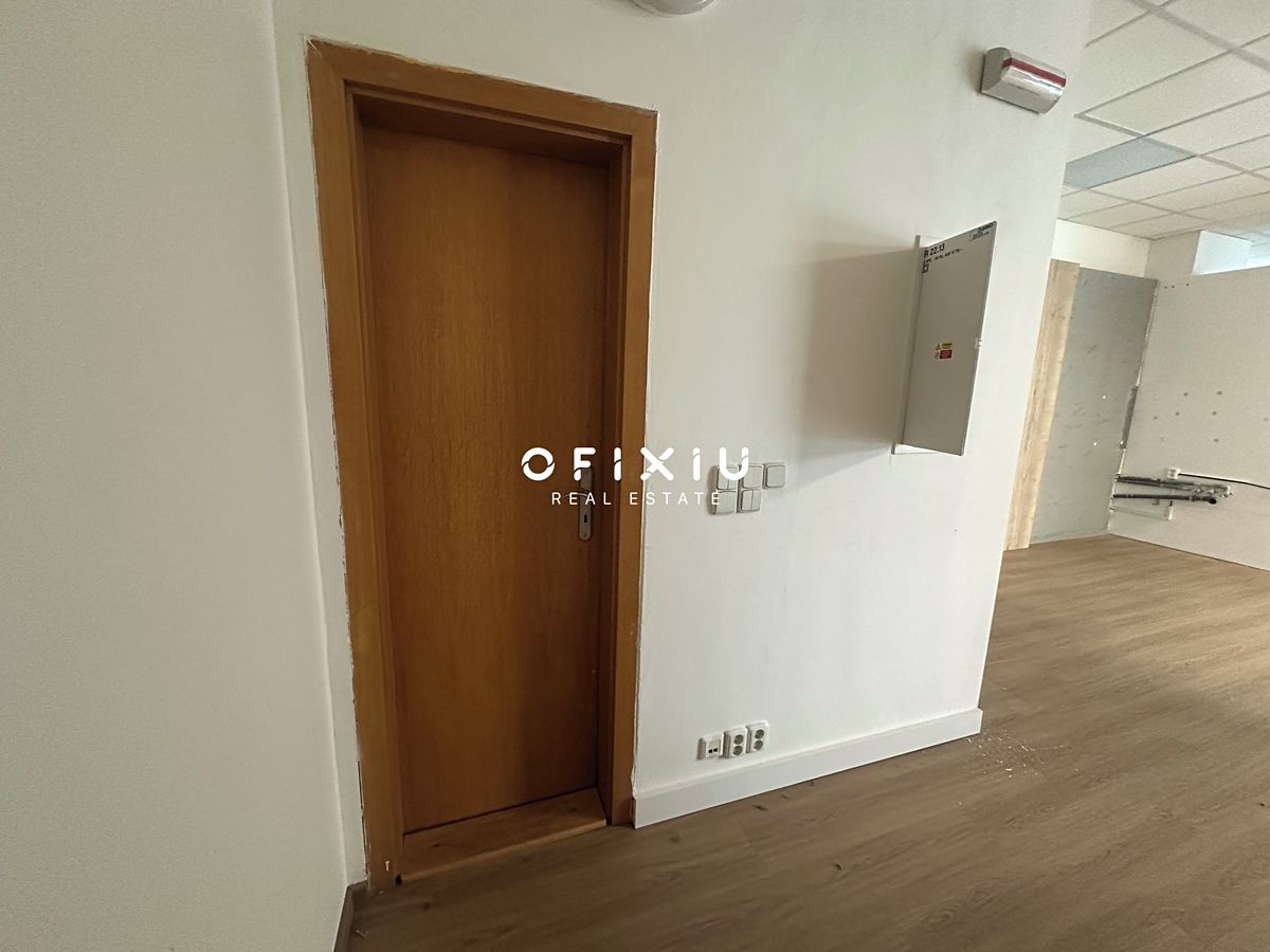 Pronájem obchodního prostoru 109 m² – fotografie 3