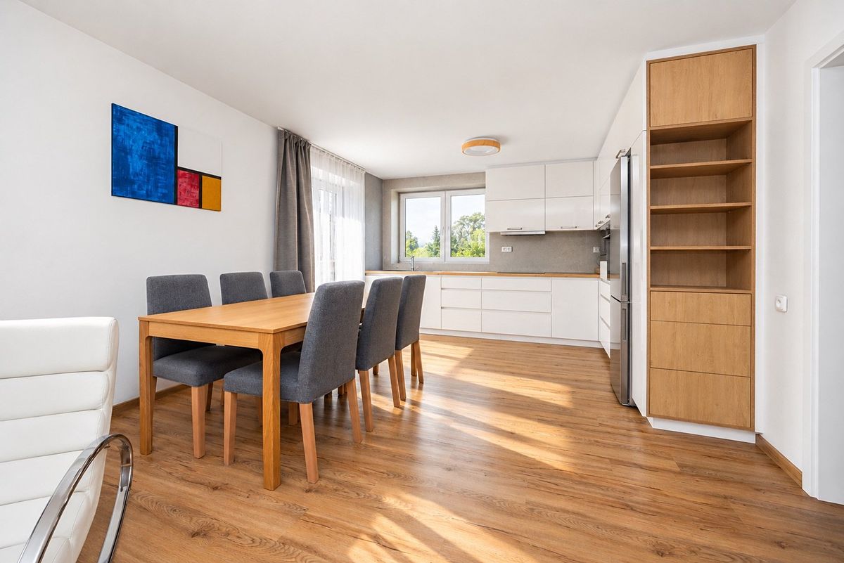 Prodej rodinného domu 231 m², pozemek 1062 m² – fotografie 4