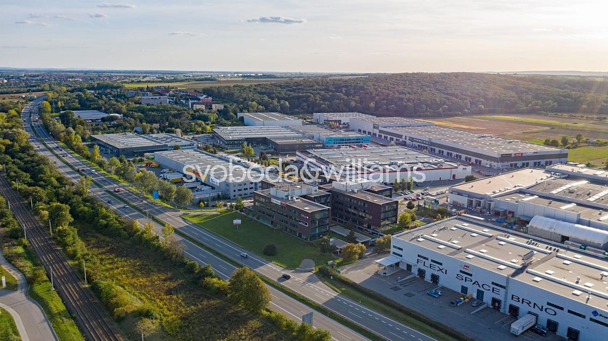 Pronájem výrobní haly, prostoru 8000 m² – fotografie 3